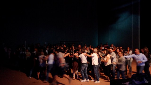 Bailando con la orquesta Isaura