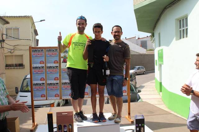 14203105_940225062767048_784565148917435126_n