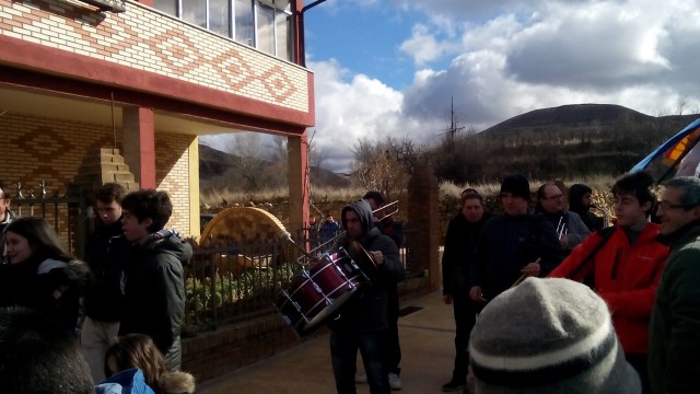 La charanga toca en Villa Don Quijote
