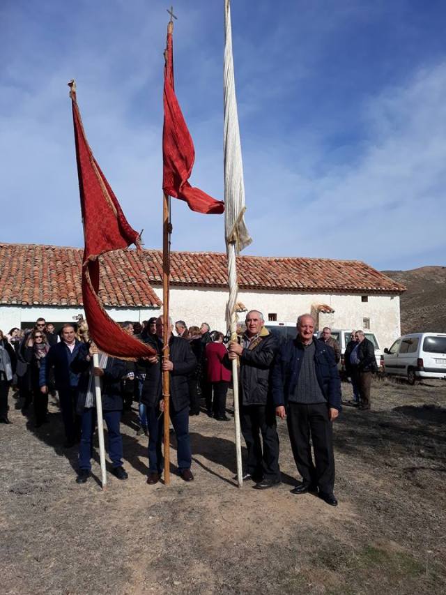 A la salida de la ermita