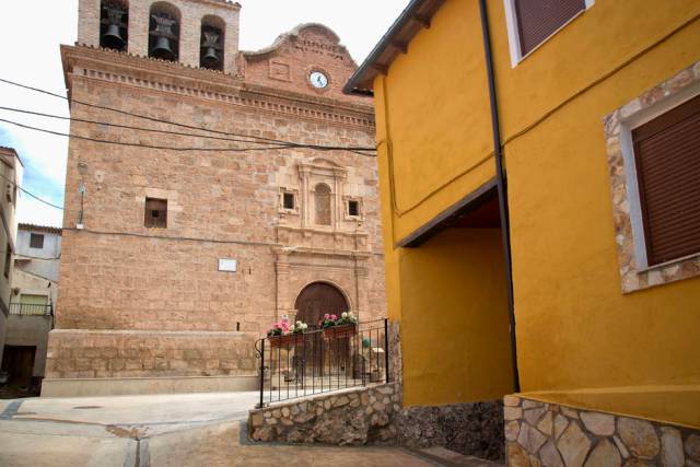 Iglesia de Abanto (foto: www.heraldo.es)